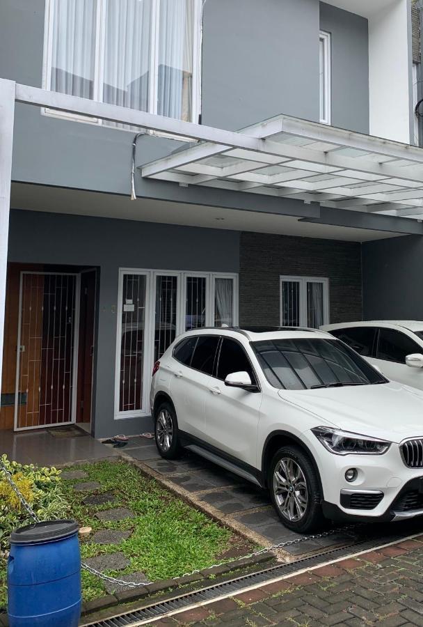 Platinum Setramurni Guest House Bandung 3Br Luaran gambar